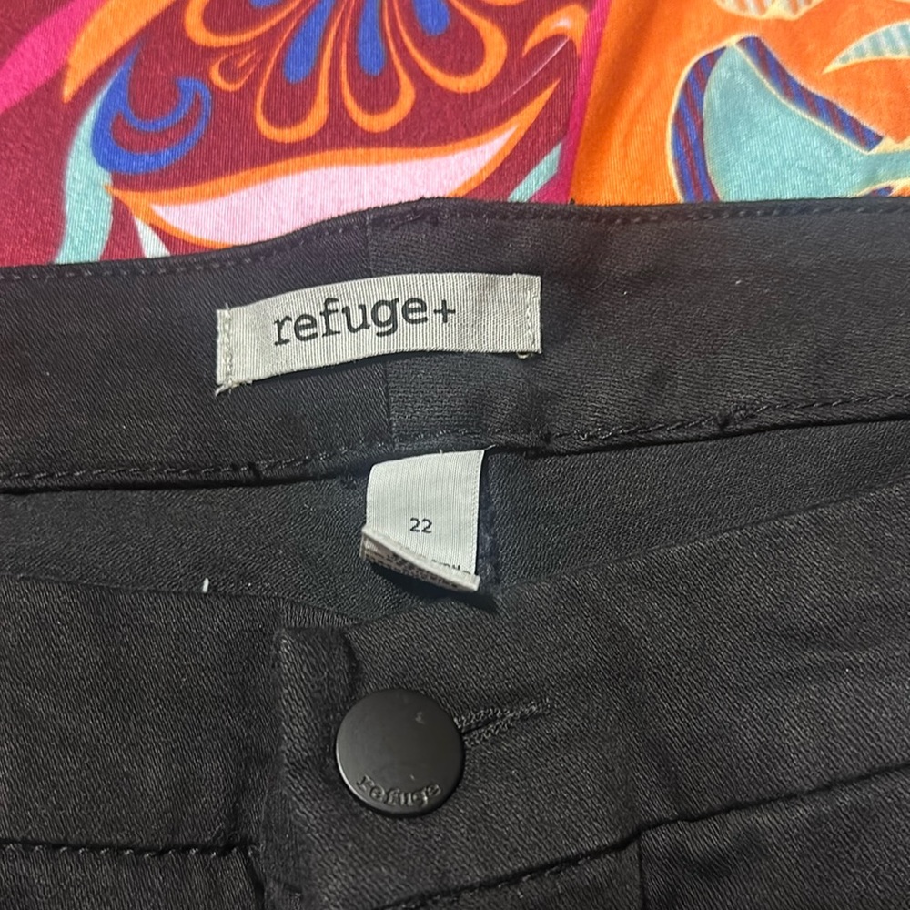 Women’s refugee plus jeans, size 22 skinny